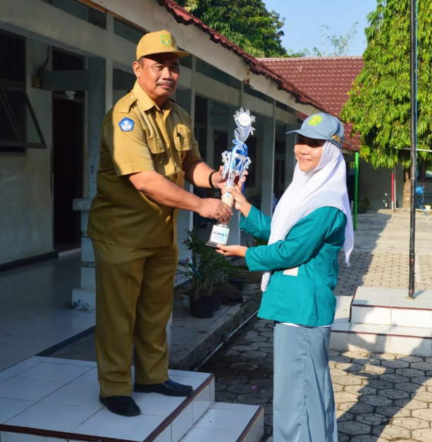 JUARA II SOLO SONG PADA FLS2N